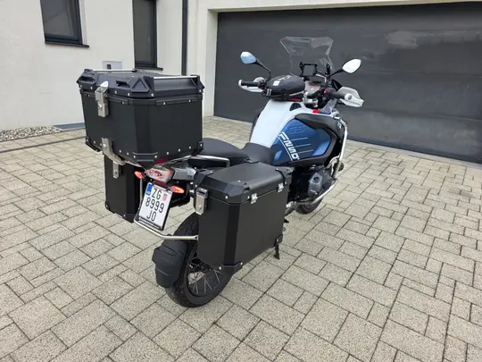 BMW R1250GS