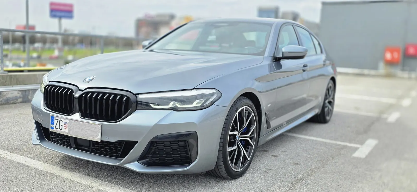 BMW 530