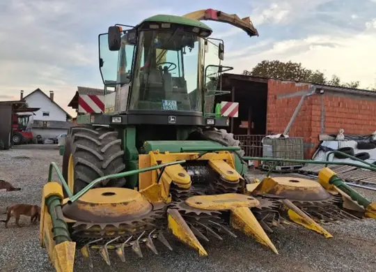 John Deere Silokombajn john deere 6810