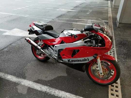 Kawasaki ZXR 750