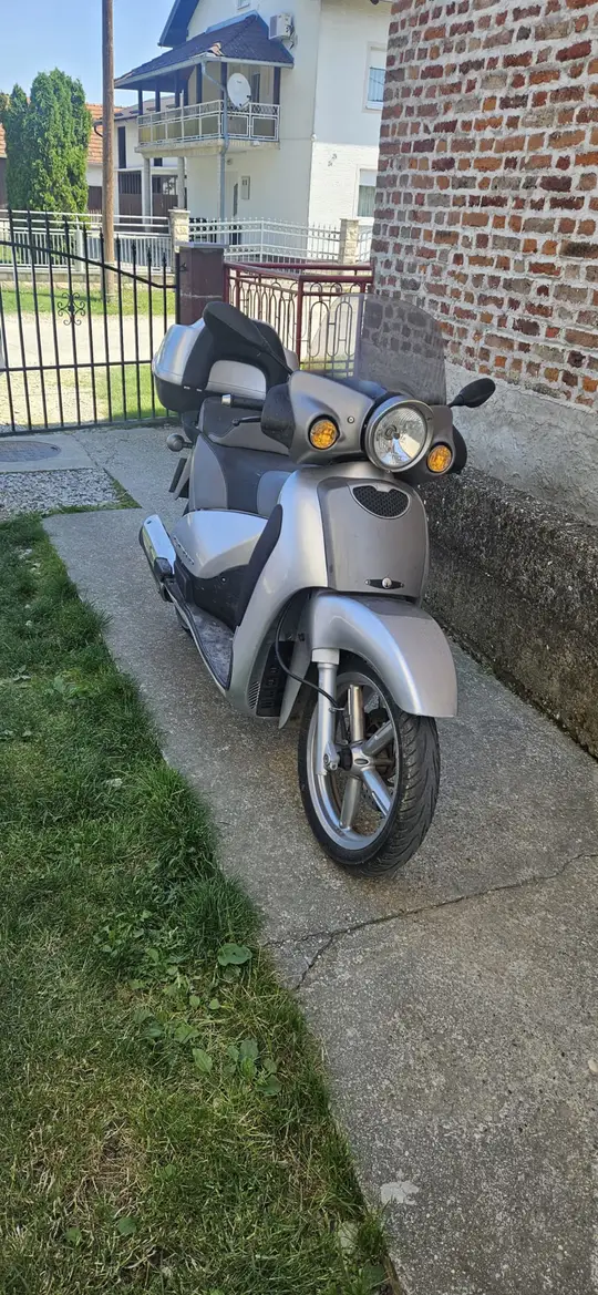 Aprilia Scarabeo