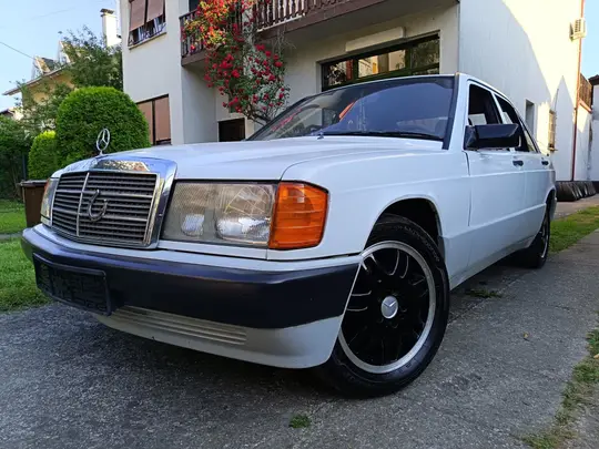 Mercedes-Benz 190