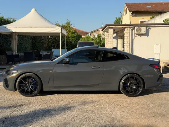 BMW 440