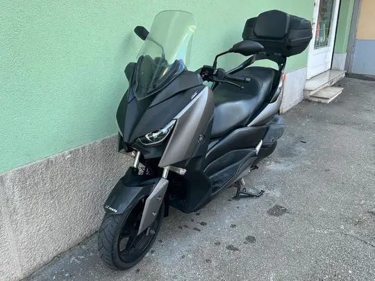 Yamaha X MAX 300