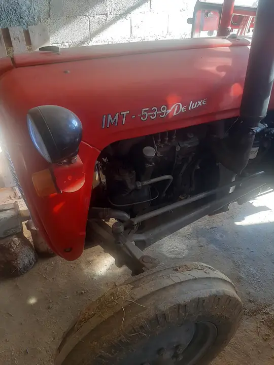 IMT Traktor 539