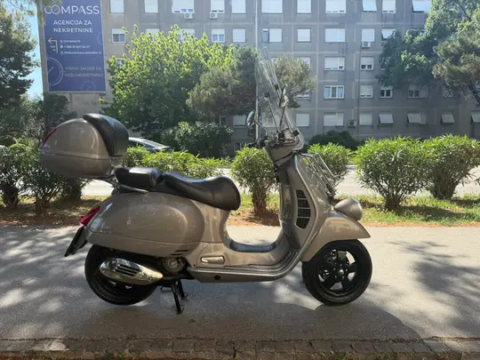 Piaggio Vespa