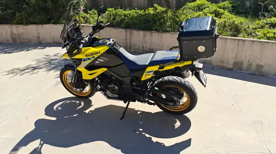 Suzuki V Strom 1050