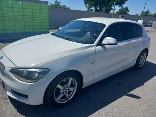 BMW 114