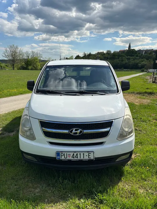 Hyundai H-1