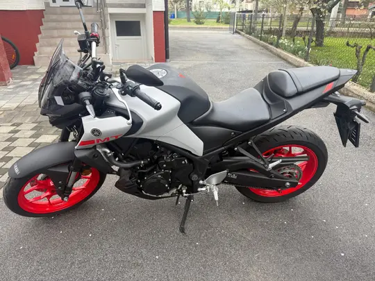 Yamaha MT 03
