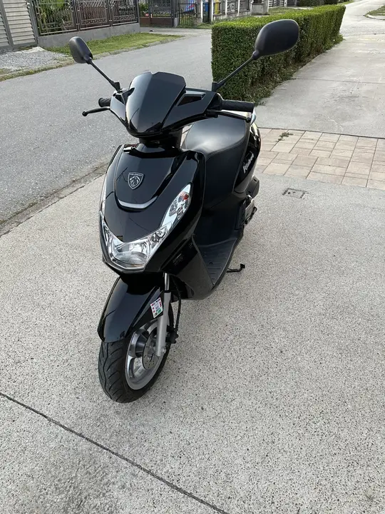 Peugeot Kisbee