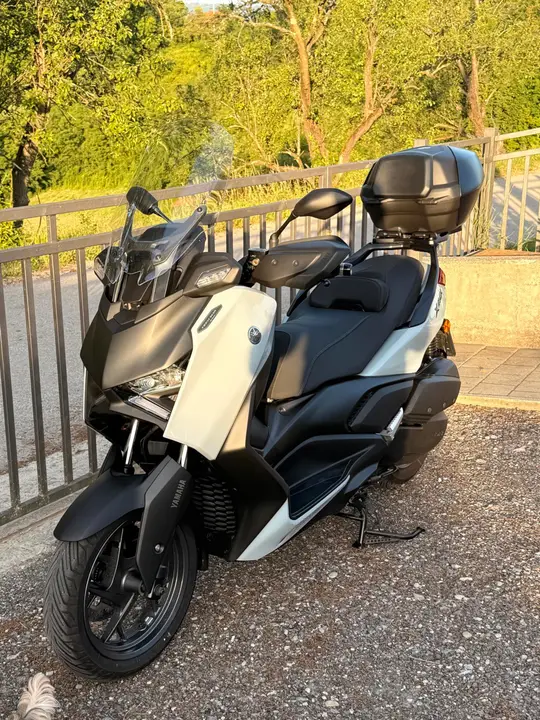 Yamaha X MAX 300
