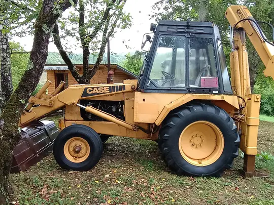 Case Kombinirka Case 580F