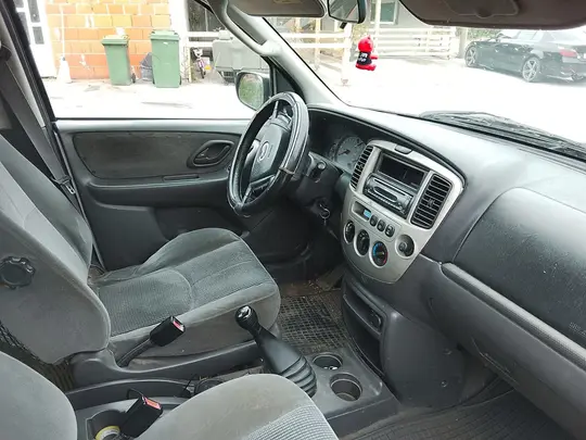 Mazda Tribute