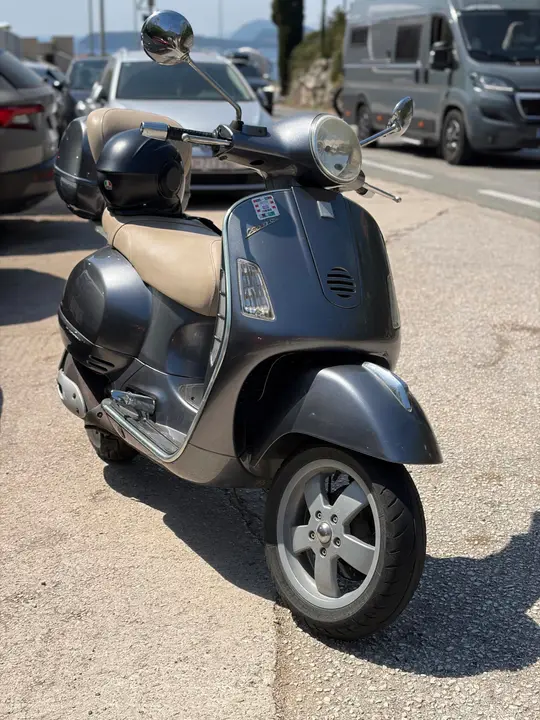 Piaggio Vespa