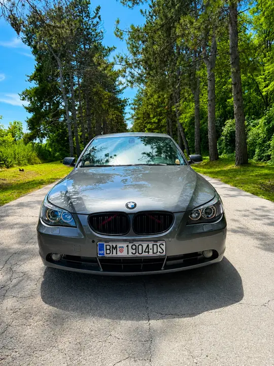 BMW 518
