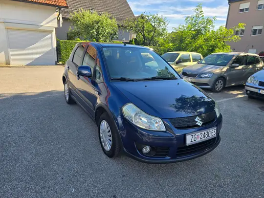 Suzuki SX4
