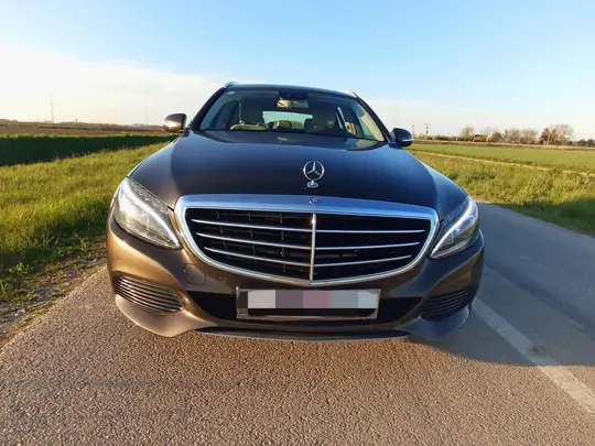 Mercedes-Benz 220