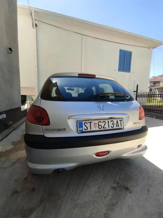 Peugeot 206