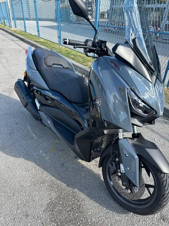 Yamaha X MAX 300