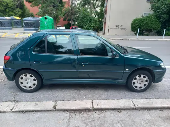 Peugeot 306