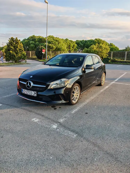 Mercedes-Benz A 180