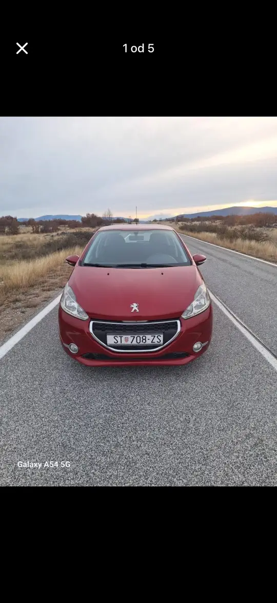 Peugeot 208