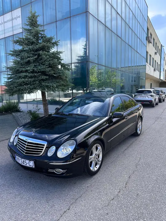 Mercedes-Benz 200
