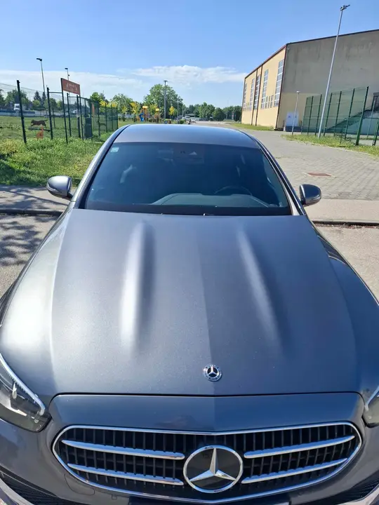 Mercedes-Benz E 200