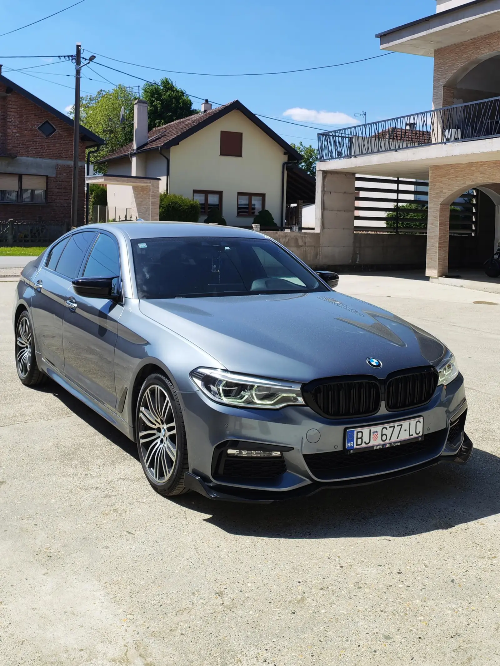 BMW 520