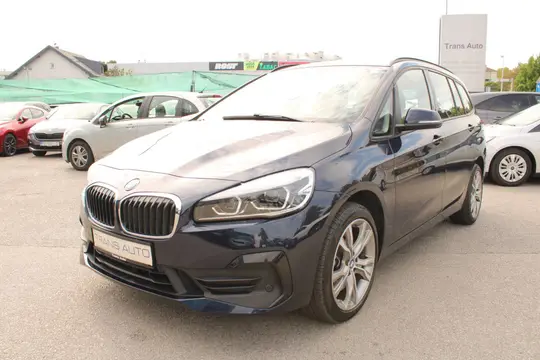 BMW 220