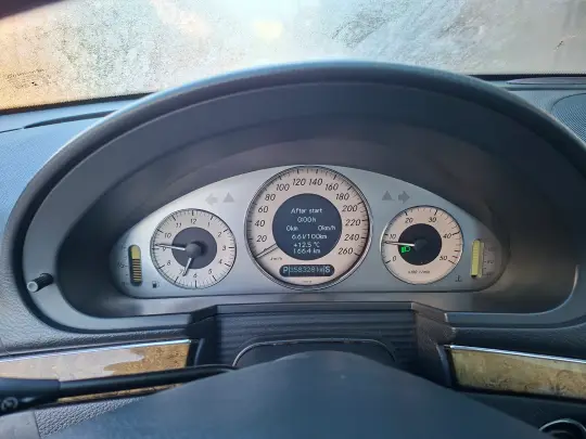 Mercedes-Benz E 220